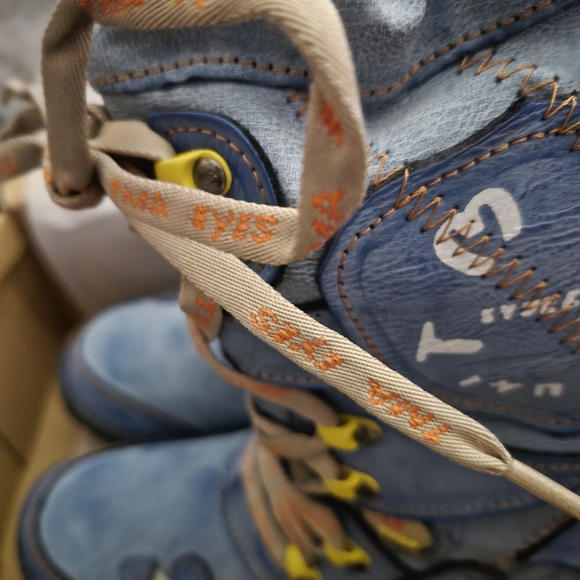 Stylish Blue Lace Up Boots for Women - Picture 5 of 6